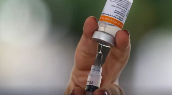 Há 5 anos, Brasil aplicava primeiras doses de vacina contra a covid-19