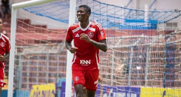 Inter vence o CSE por 3 a 0 e assume a liderança da chave na Copa São Paulo