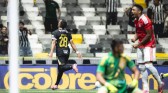 Atlético-MG vence o Internacional na Arena MRV e conquista a primeira vitória