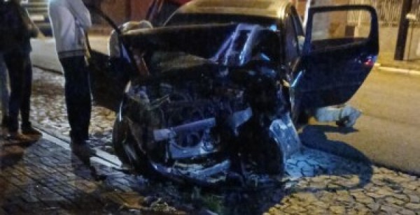 Homem morre após colisão de automóvel contra muro no centro da cidade 