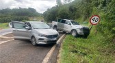 Acidente na PR-180 deixa três pessoas feridas próximo ao trevo de acesso a Verê