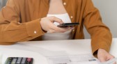Cresol dá dicas de como se organizar para evitar apertos financeiros