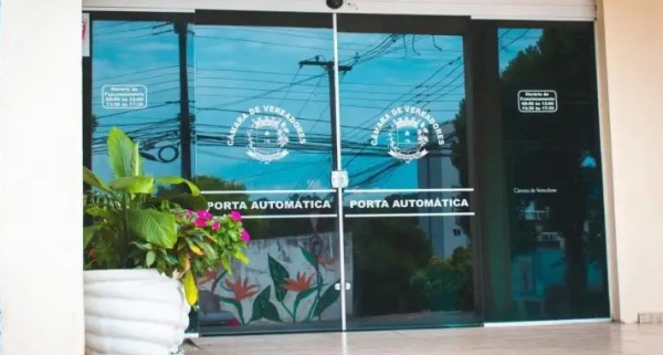 Sessão da Câmara é suspensa por ausência de vereadores 