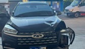 Motociclista fica ferido em colisão entre moto e carro
