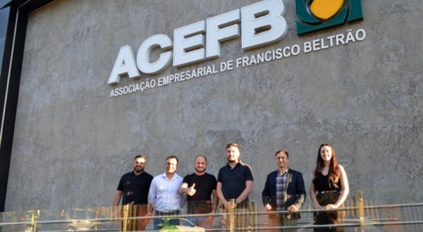 Acefb recebe diretores da Aciman de Mangueirinha