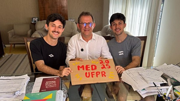 Gêmeos beltronenses são aprovados em medicina na UFPR