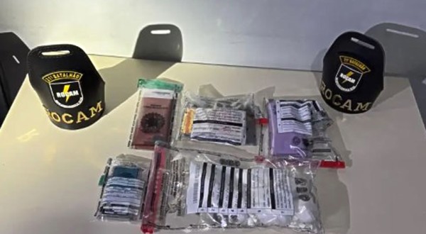 Homem e mulher são presos por tráfico de drogas