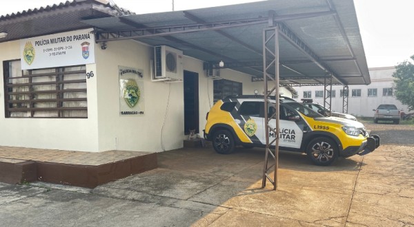 Homem é preso após tentar fugir da polícia durante cumprimento de mandado