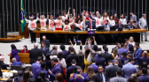 Câmara aprova proposta que acaba com escala 6x1 e divulga votação dos deputados