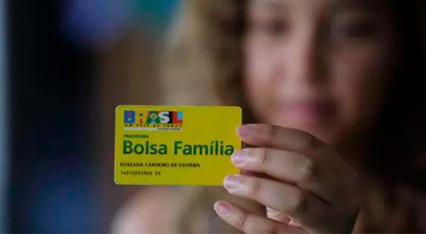 Caixa paga novo Bolsa Família a beneficiários com NIS de final 5