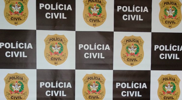 Polícia tenta desvendar caso de mulher achada morta ao lado do marido em Itapema