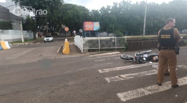 Acidente entre motos deixa dois feridos, no Vila Nova