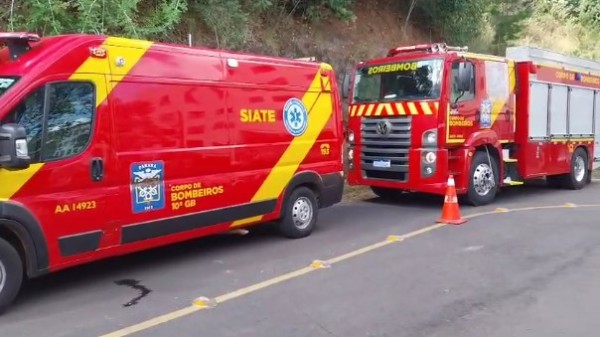 Bombeiros realizam resgate de homem em surto no Bairro Industrial
