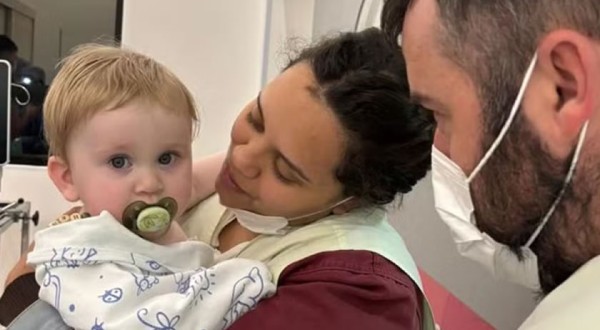 Bebê recebe transplante de coração e deixa hospital após sete meses internado em SC