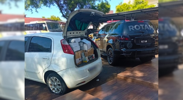 Polícia apreende veículo com contrabando de vapes 