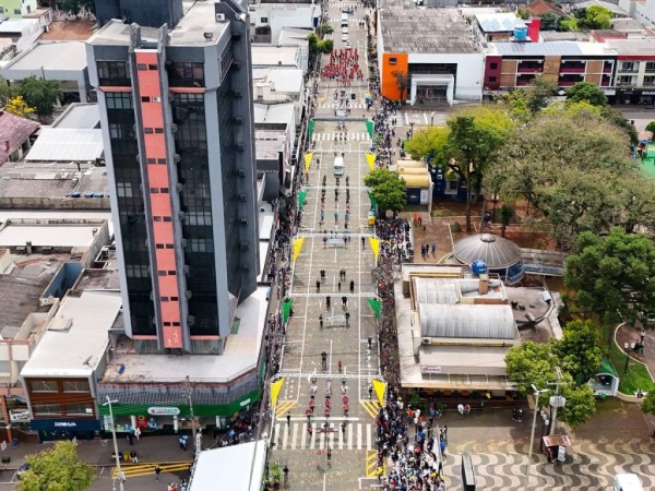 Desfile da Independência destaca diversidade e atuação das instituições