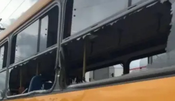 Colisão entre caminhão e ônibus é registrada em Francisco Beltrão