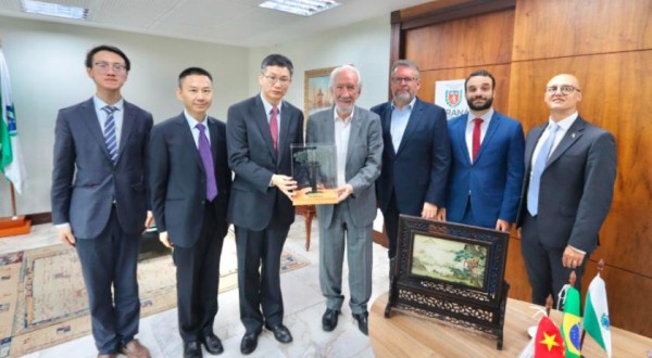 Comitiva de empresários chineses visita Paraná para prospectar novas parcerias