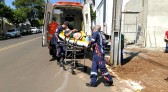 Trabalhador fica ferido em queda de andaime