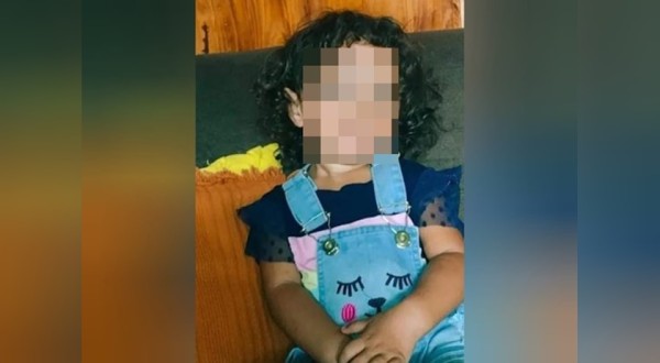 Criança que foi sozinha comprar ovos de Páscoa havia sido esquecida em van escolar; diz mãe
