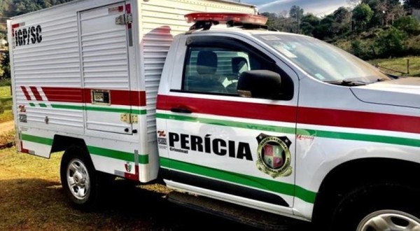 Neto de 14 anos mata avô a facadas para saber como é ver uma pessoa morrer