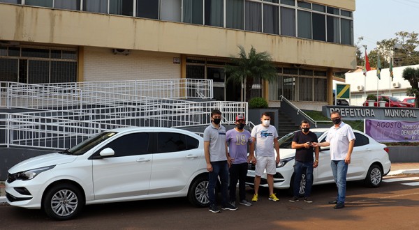 Governo Municipal de Descanso adquire mais dois veículos