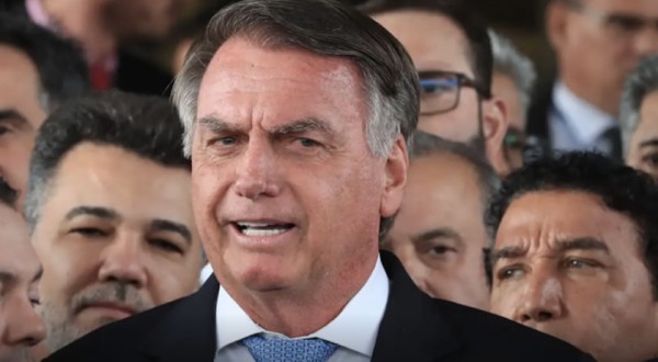 EUA condenam decisão de Moraes: "Deixem Bolsonaro falar"
