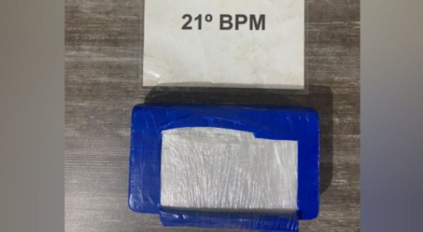 Dois homens são detidos com um quilo de cocaína, em Marmeleiro