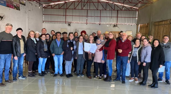 Prefeita assina ordem para a revitalização do Centro de Convivência dos Idosos