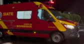 Condutora de moto fica ferida após colisão com camionete