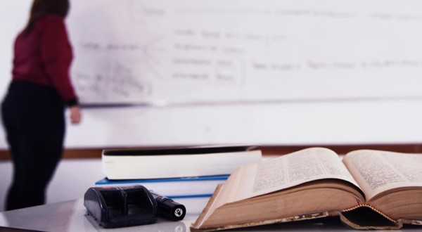 Professores rebatem nota da prefeitura e manterão paralisação