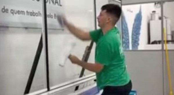 Paranaense busca título mundial de melhor limpador de vidros em competição nos EUA