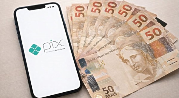 Nova regra do Pix muda limites, bloqueia valores e afeta clientes da Caixa, Nubank e Itaú