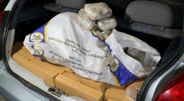 Carro carregado com 127 quilos de maconha é apreendido pela PRF em Céu Azul