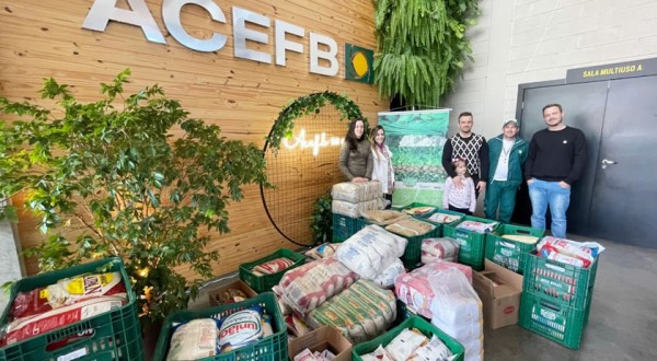 Alimentos arrecadados no “MovACE” vão beneficiar mais de mil pessoas