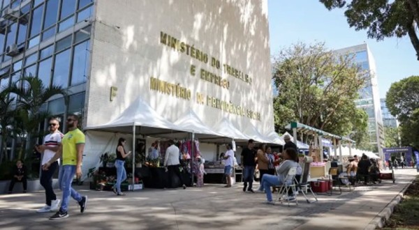 Governo libera mais R$ 4,6 bi para pagar saque-aniversário do FGTS