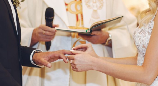 Igreja Católica adiciona novas regras para casamentos na arquidiocese de Belo Horizonte MG