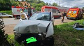 Acidente deixa dois adultos e duas crianças feridas na PR 483