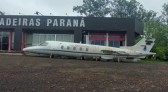 Avião da Força Aérea chama a atenção de quem passa BR 163