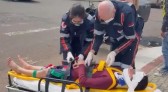 Jovem fica ferido após ser atingido por motocicleta