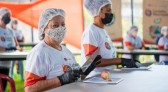 Merendeiras da rede estadual participam de capacitação sobre novas técnicas culinárias