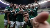 Weverton pega pênalti no fim, Palmeiras vence o Fortaleza e lidera o Brasileirão