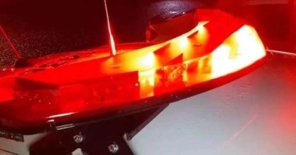 Veículo é apreendido com 426 garrafas de vinho contrabandeado