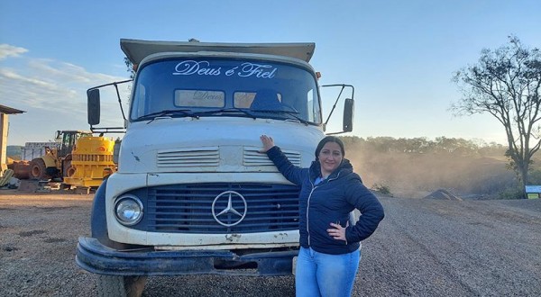 Conheça a história da motorista Cleonice da Silva