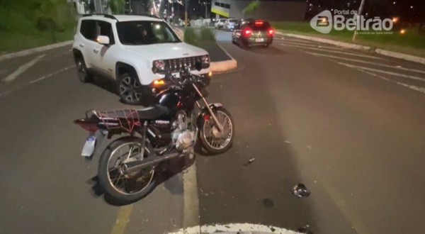 Jovem fica ferido em acidente na Avenida Júlio Assis Cavalheiro