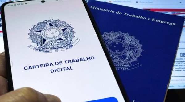 Desemprego sobe a 7,9% no trimestre terminado em março, diz IBGE