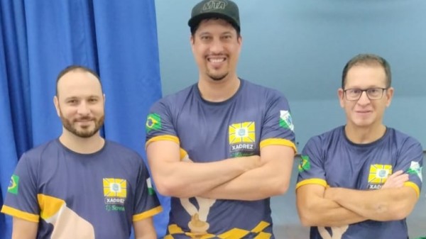 Enxadristas beltronenses participam de competição no estado de Santa Catarina