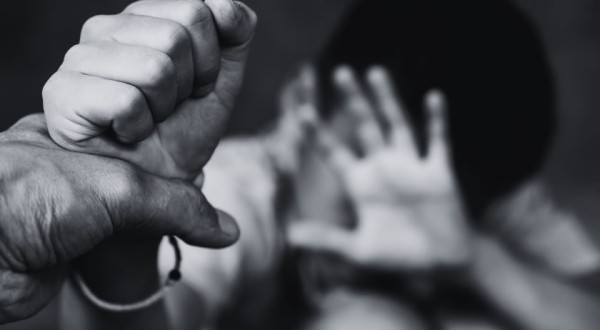 Violência sexual contra crianças e adolescentes ainda é subnotificada, alerta médico-legista