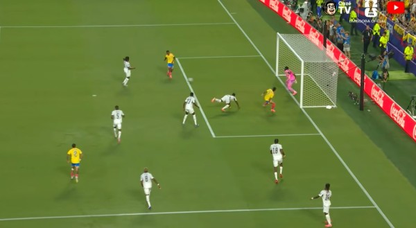 Colômbia vence Gana com gol de Arias e avança às oitavas da Copa do Mundo