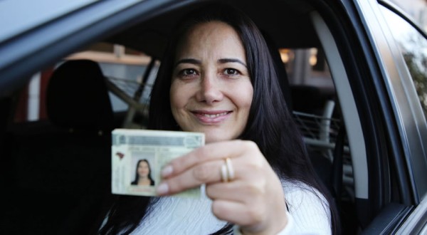 278 paranaenses já receberam a CNH gratuita pelo programa social do Estado